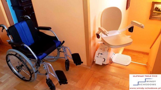 Krzesełko schodowe na schody proste dla osoby starszej